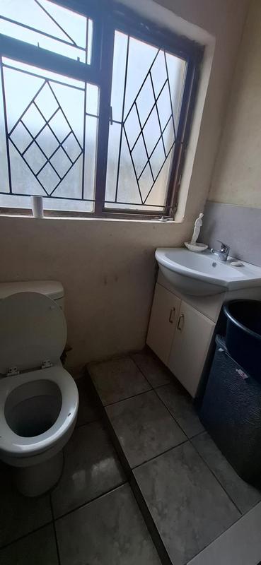 6 Bedroom Property for Sale in Ravensmead Western Cape